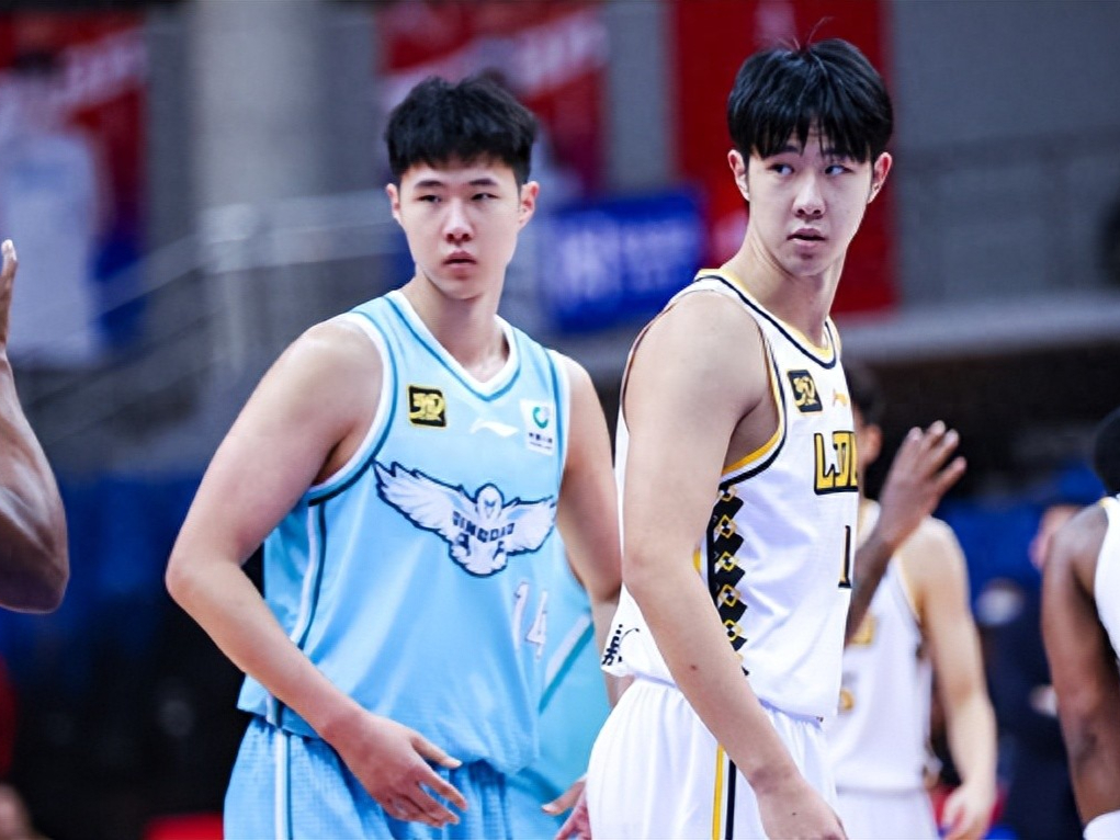 青岛黄海外援扬威,球队士气大涨 青岛黄海外援扬威,球队士气大涨