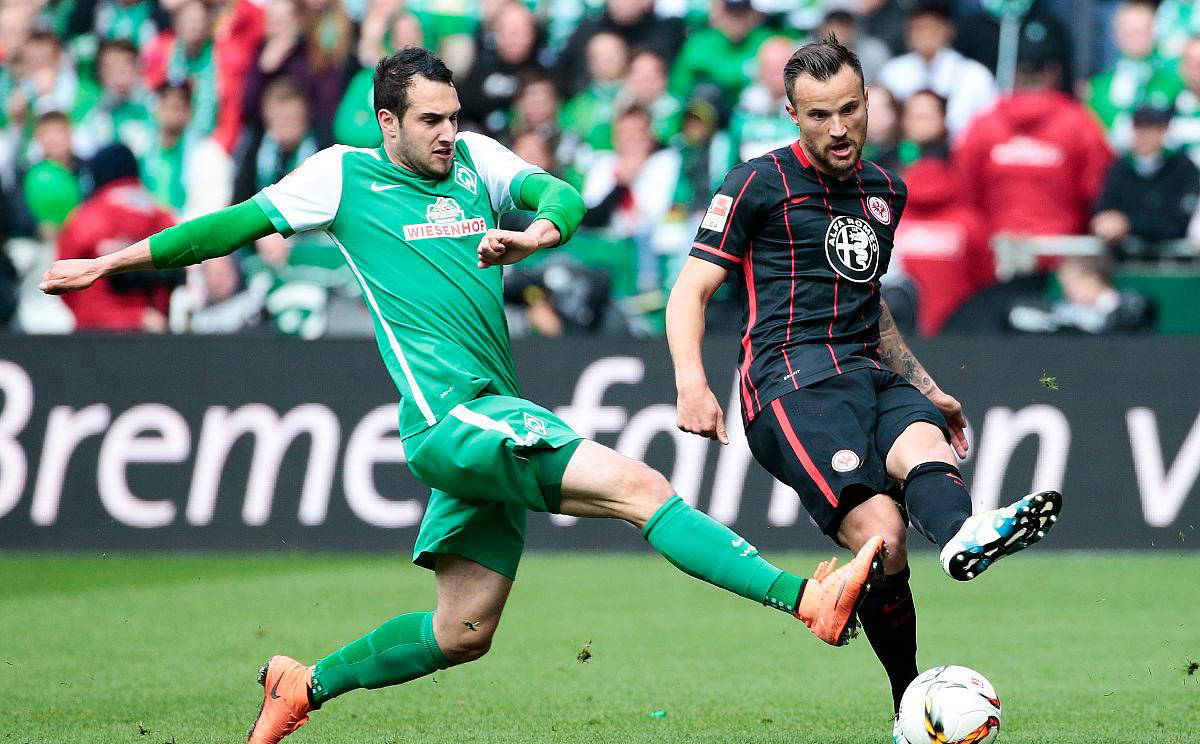 斯图加特主帅换帅后,队员士气大增 斯图加特主帅换帅后,队员士气大增