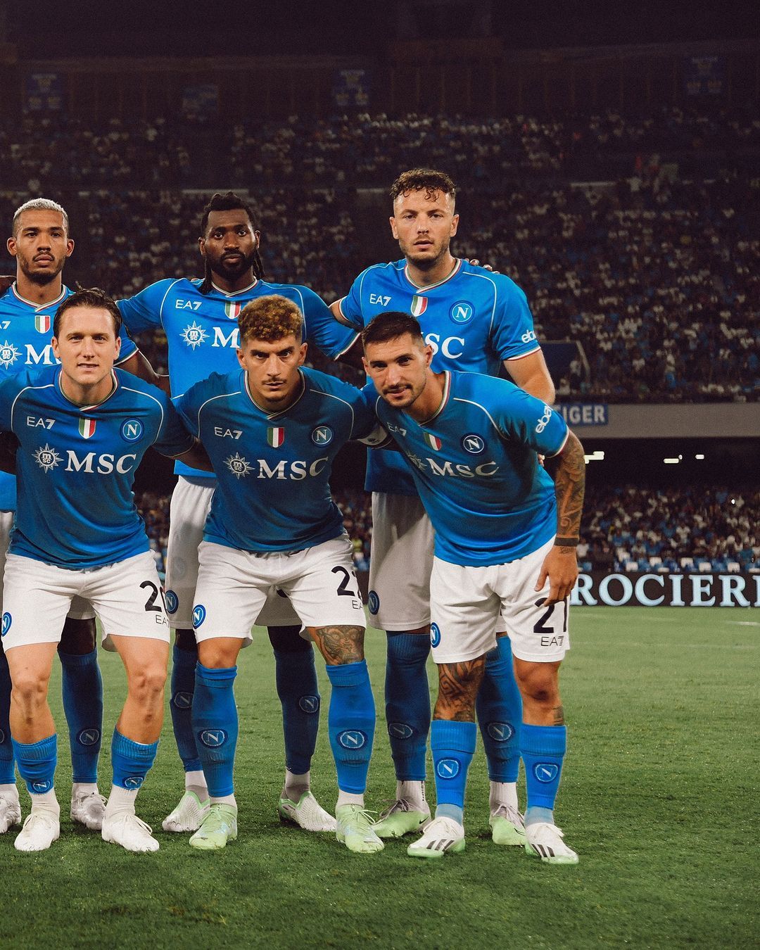 包含萨索洛爆冷胜利:客场战胜那不勒斯的词条 包含萨索洛爆冷胜利:客场战胜那不勒斯的词条