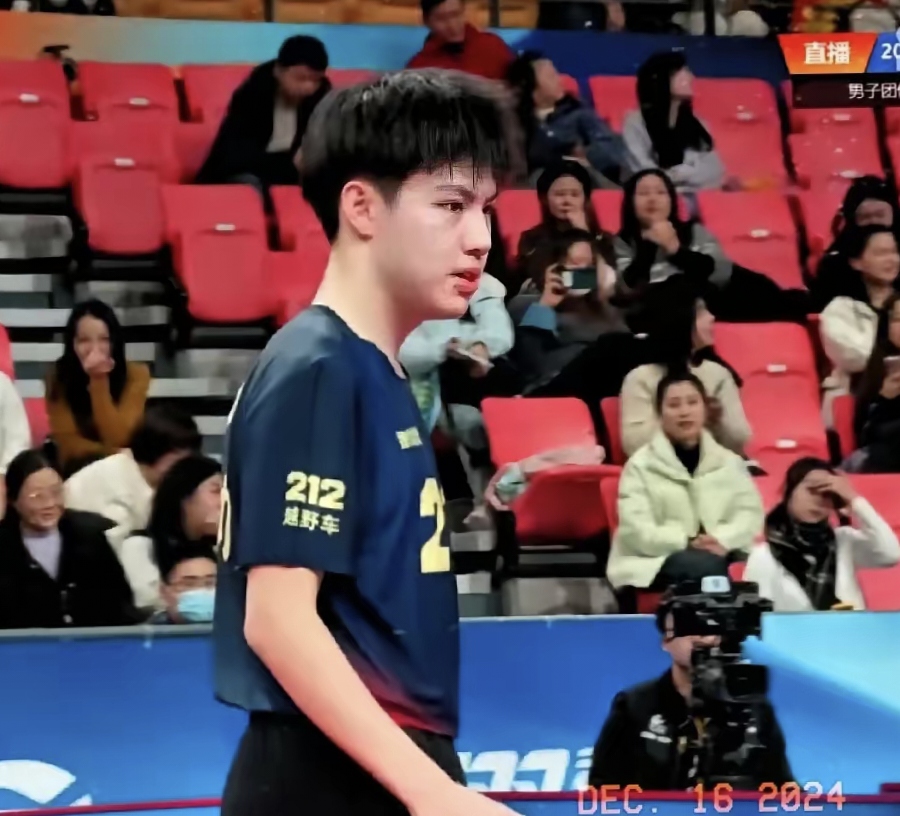 包含澳洲联赛决出冠军,球迷欢呼雀跃的词条 包含澳洲联赛决出冠军,球迷欢呼雀跃的词条