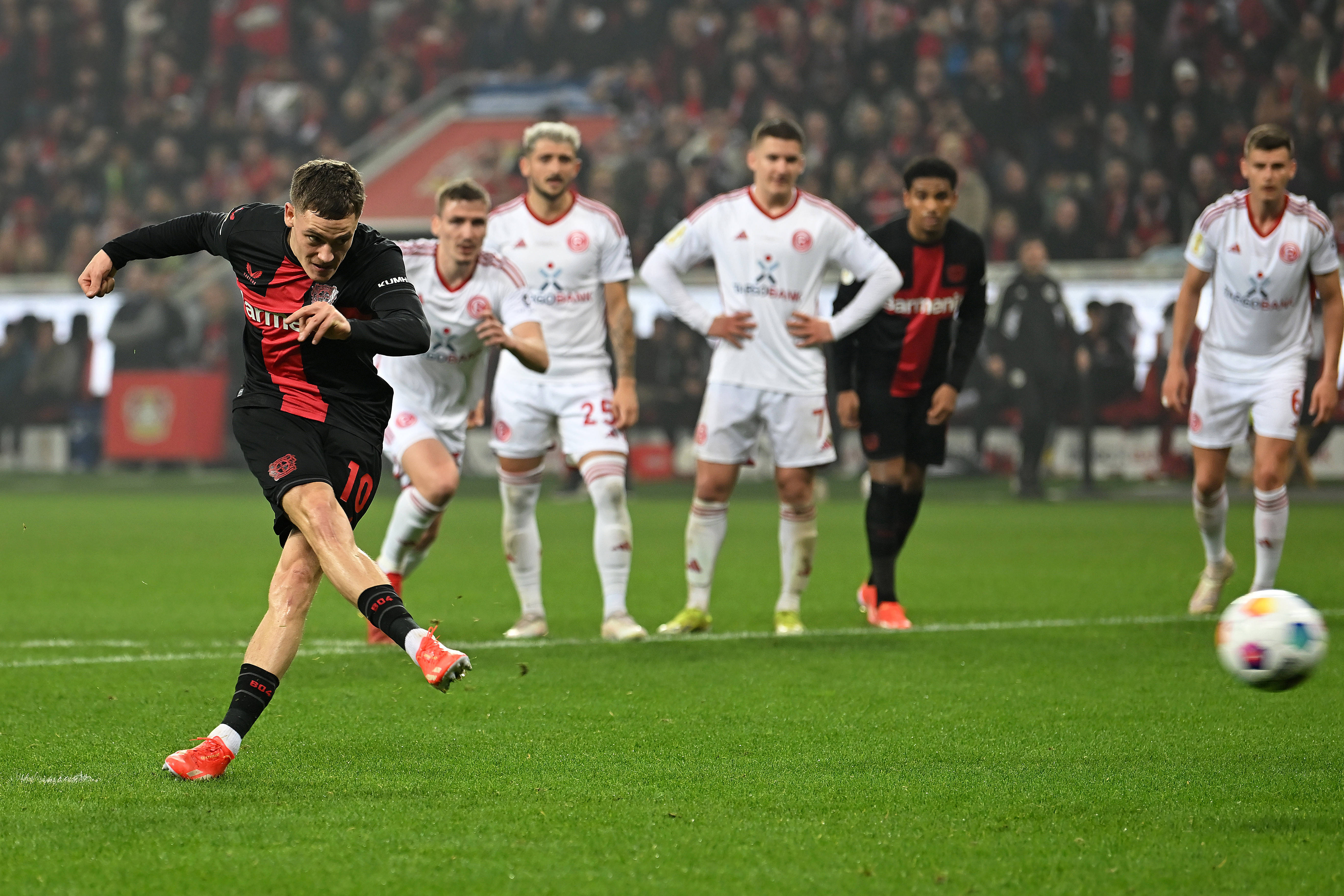 德国球员在国家队比赛中打出高水平