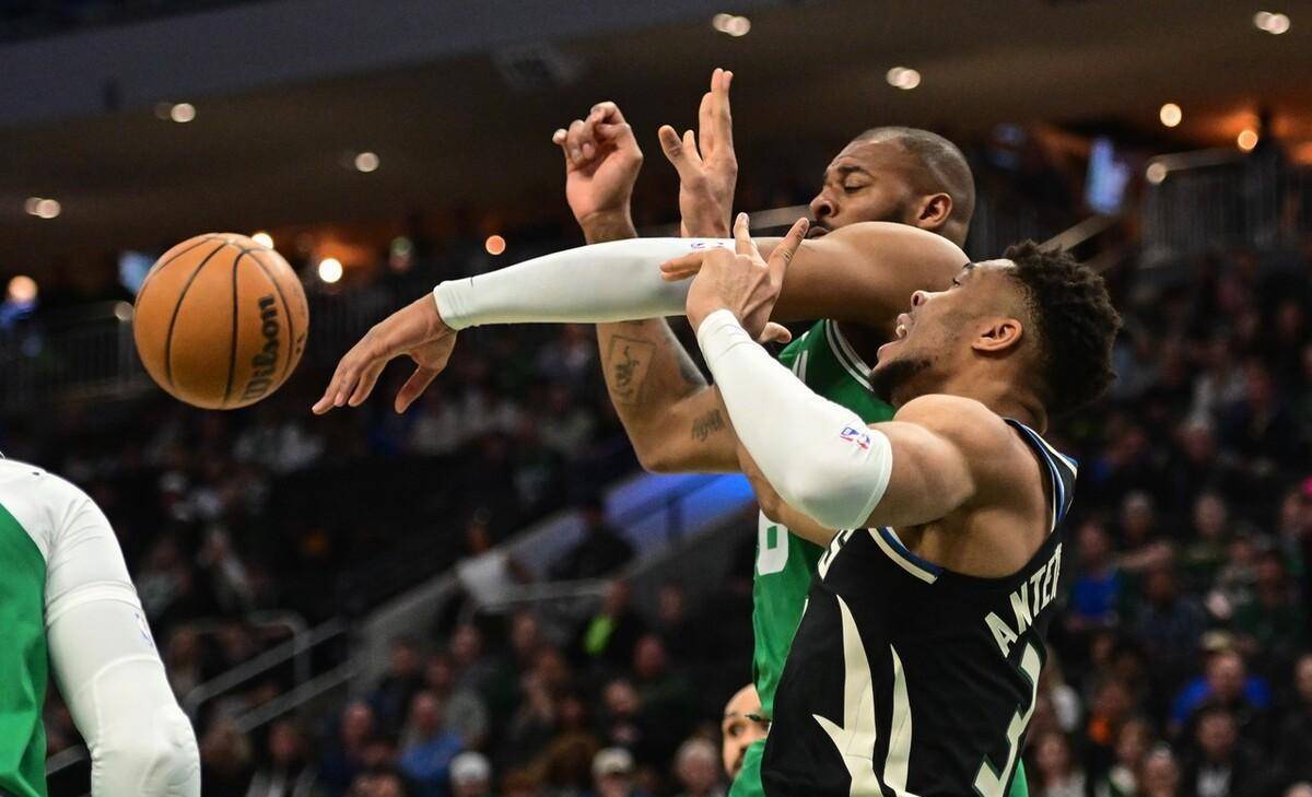 雄鹿全队表现稳定,轻松取得连胜 雄鹿全队表现稳定,轻松取得连胜