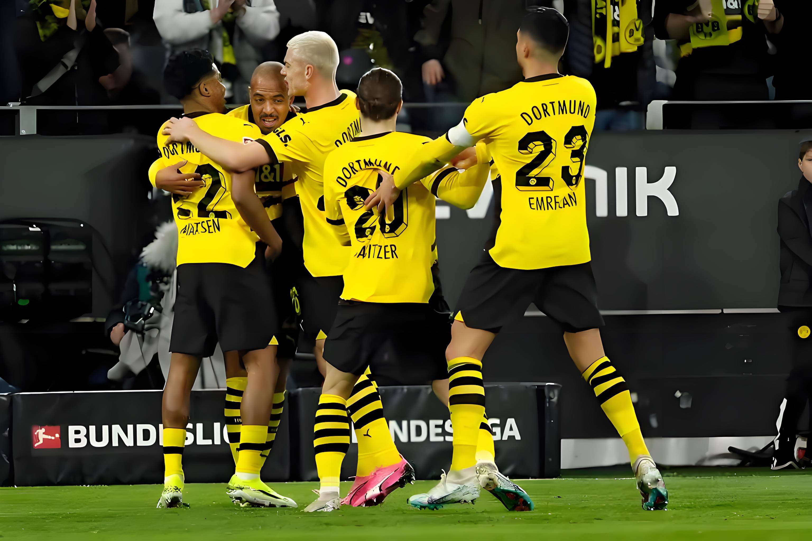 关于多特蒙德遭遇连败,球迷担忧联赛排名下滑的信息 关于多特蒙德遭遇连败,球迷担忧联赛排名下滑的信息