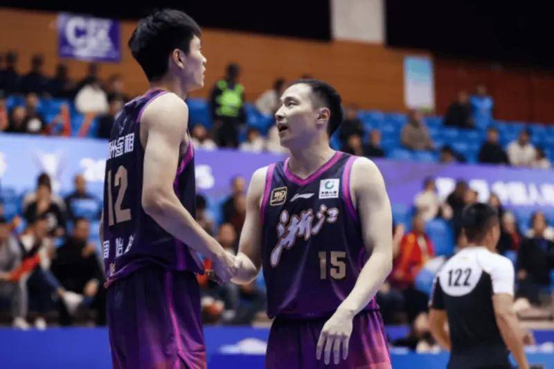 浙江男篮关键时刻力挽狂澜,一举改写局势的简单介绍 浙江男篮关键时刻力挽狂澜,一举改写局势的简单介绍