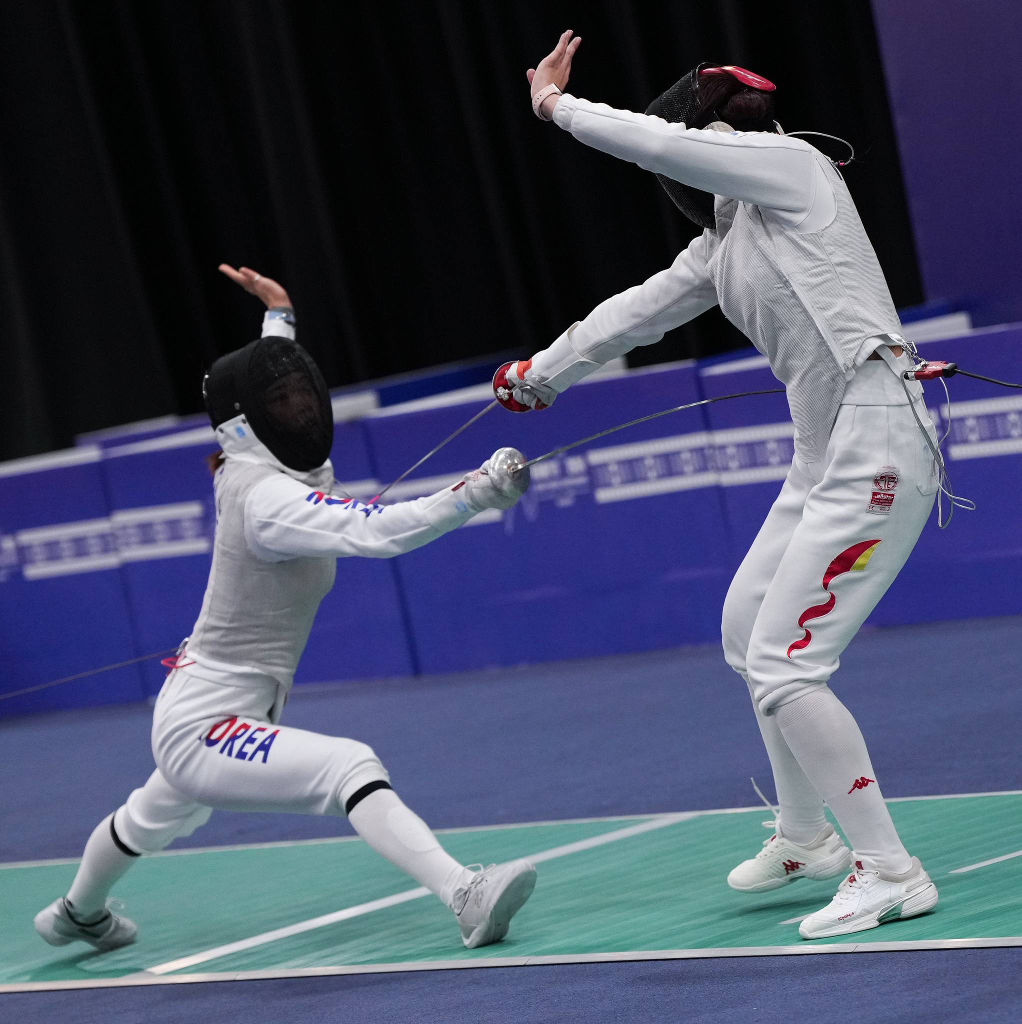 包含激烈对决!中国击剑队成功晋级决赛的词条 包含激烈对决!中国击剑队成功晋级决赛的词条