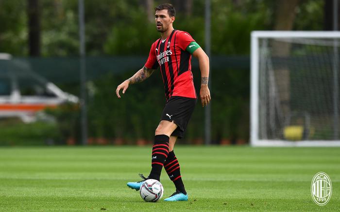 包含AC米兰球员合练积极,备战意甲最新一轮比赛的词条 包含AC米兰球员合练积极,备战意甲最新一轮比赛的词条