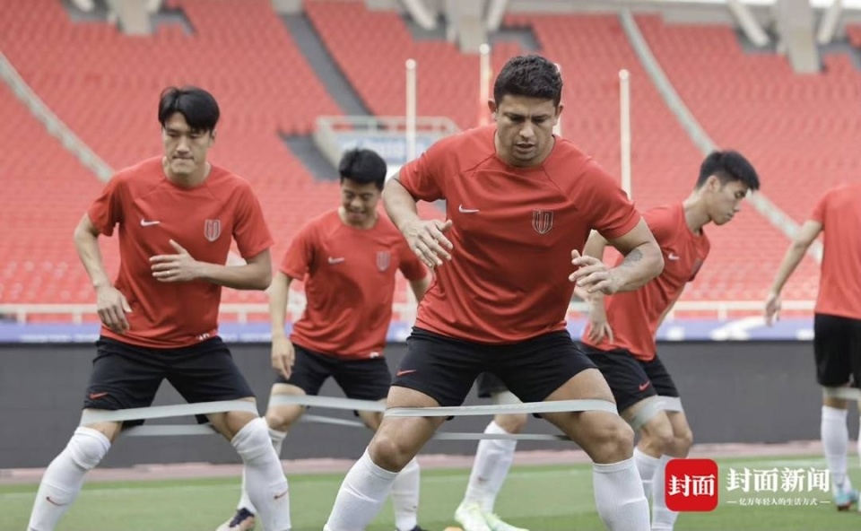 包含卫冕冠军发起追击,全部主场战力全取三分的词条 包含卫冕冠军发起追击,全部主场战力全取三分的词条