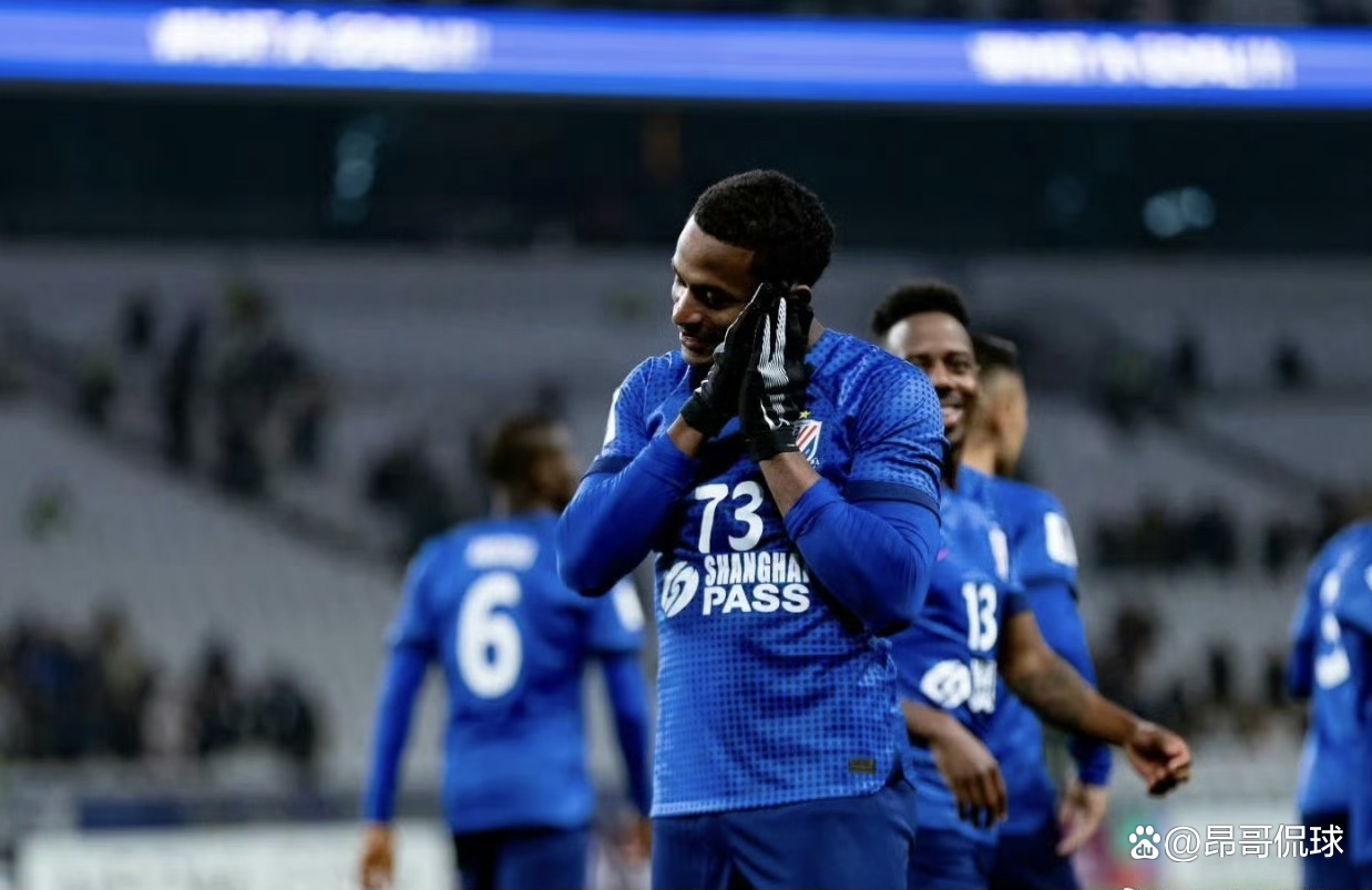 申花迎战东亚对手,球迷热情高涨 申花迎战东亚对手,球迷热情高涨