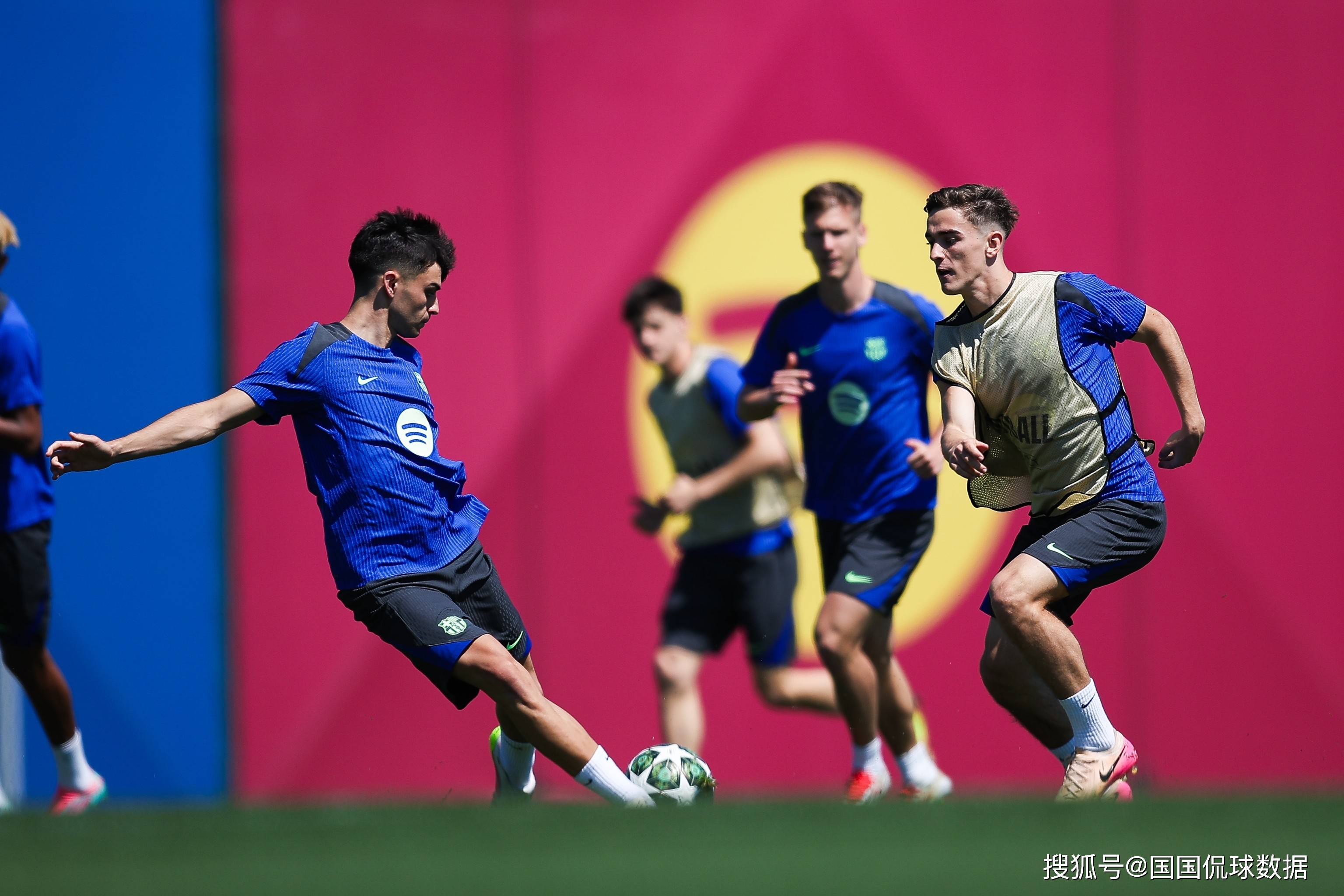 包含奥运会焦点战：C罗vs国米，逆转引发出线形势明朗的词条