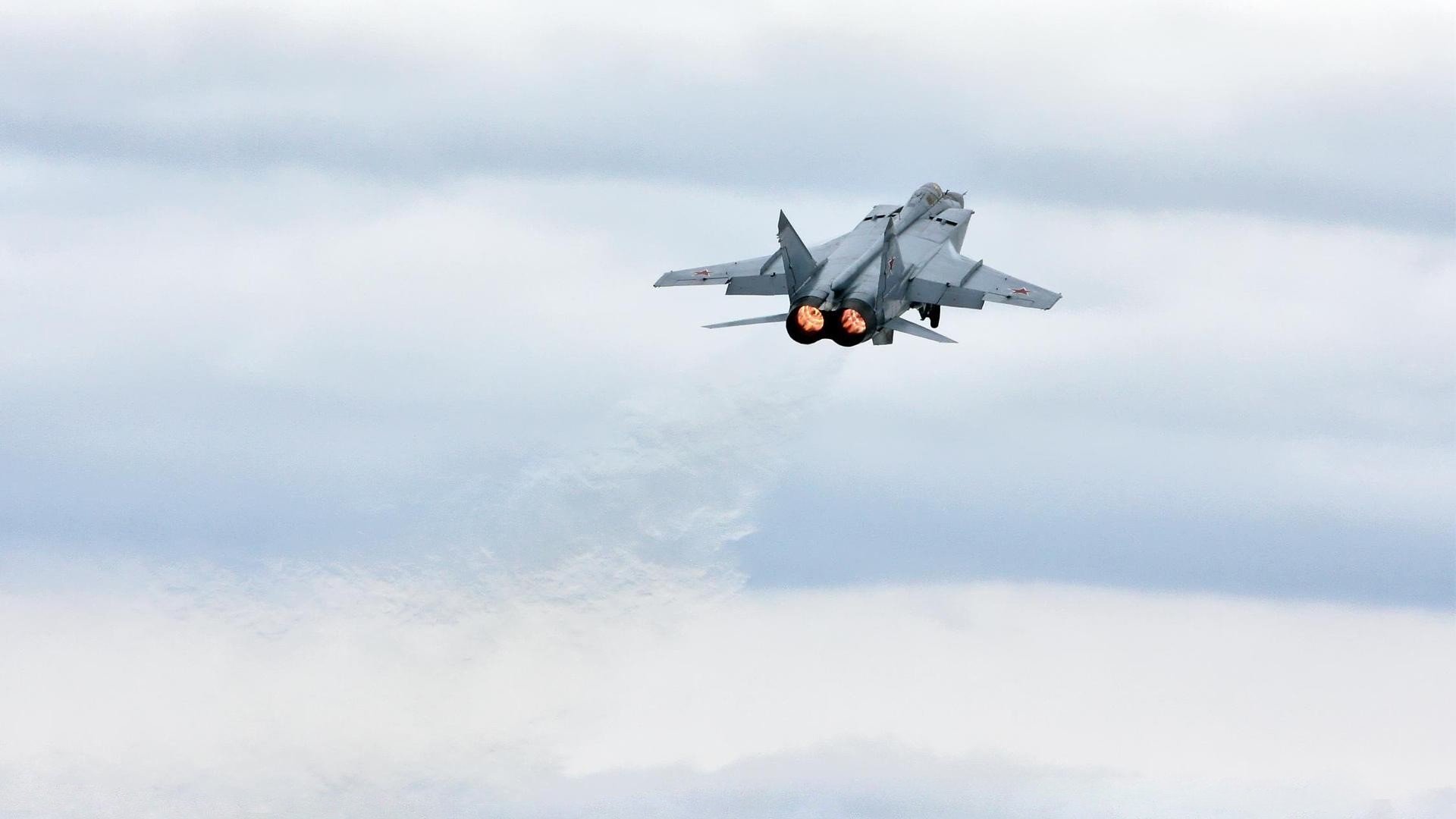 当绿巨人的铁蹄碾过金州，阴影中的文班亚马已悄然亮剑