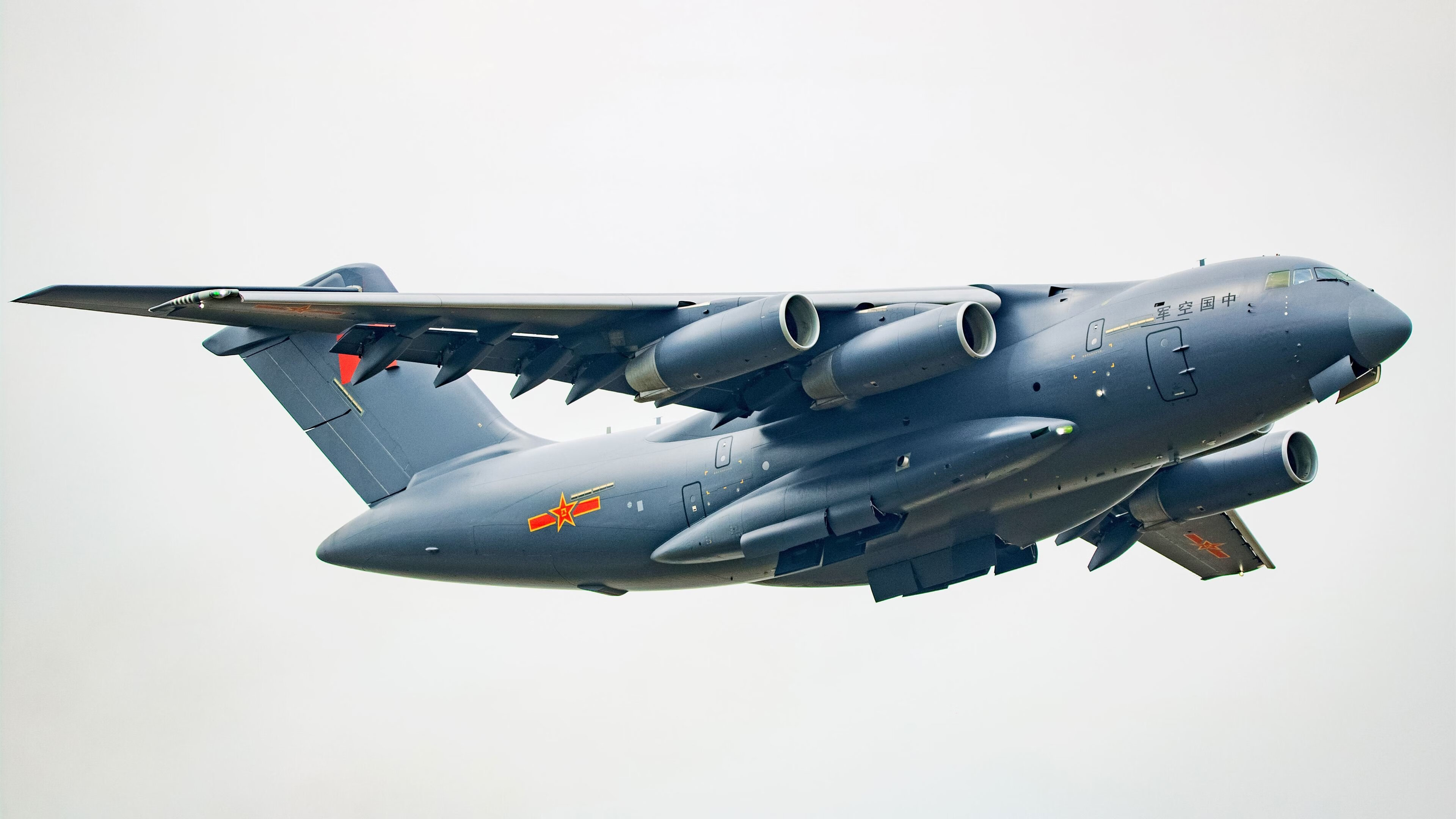 F1引擎的轰鸣声里，藏着一个莫德里奇的秘密